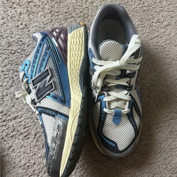 New Balance 1906R White and Blue Sneakers. US Women’s 9.5 - Picture 3 of 6